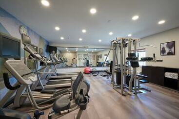 هتل Candlewood Suites Watertown Fort Drum, An Ihg