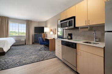 هتل Candlewood Suites Watertown Fort Drum, An Ihg