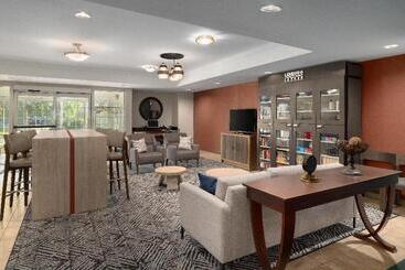 هتل Candlewood Suites Watertown Fort Drum, An Ihg