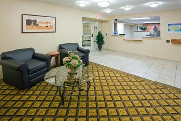هتل Candlewood Suites Milwaukee Brown Deer By Ihg