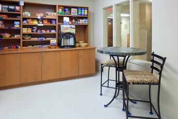 هتل Candlewood Suites Milwaukee Brown Deer By Ihg