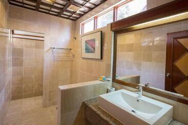 Otel Coral View Island Resort