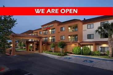 هتل Courtyard By Marriott Corpus Christi