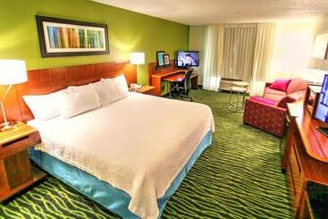 هتل Fairfield Inn Boise Airport