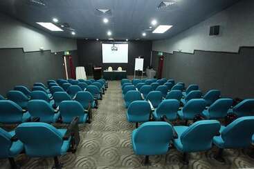 هتل Glory Beach Resort