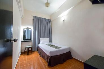 هتل Glory Beach Resort
