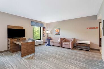 هتل Hampton Inn & Suites Orlandoapopka
