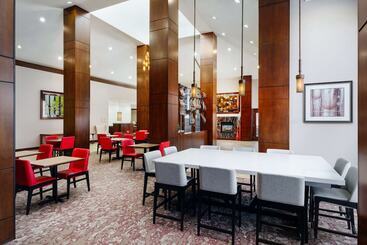 هتل Hilton Garden Inn El Paso Airport
