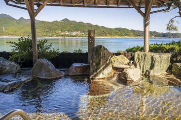 Kamenoi Hotel Nachi Katsuura