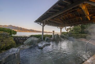 Kamenoi Hotel Nachi Katsuura
