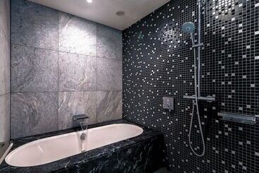 Kkr Hotel Osaka