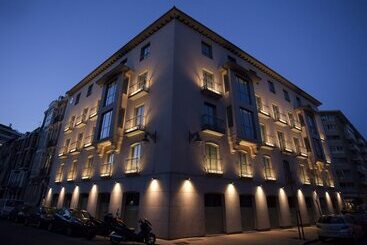 هتل Nexus Valladolid Suites &
