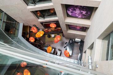 هتل Nexus Valladolid Suites &