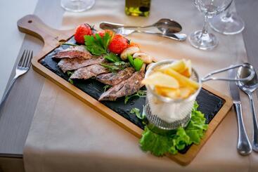 هتل Opal Exclusive Bihać