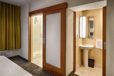 هتل Springhill Suites By Marriott Albany Latham Colonie