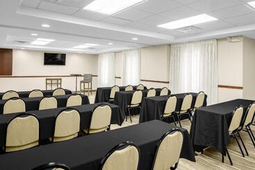 هتل Staybridge Suites Chattanooga Hamilton Place, An Ihg