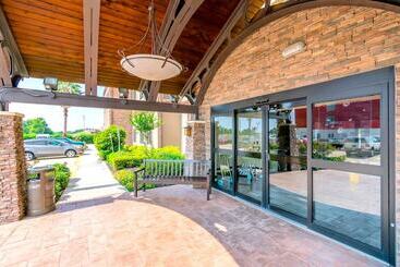 هتل Staybridge Suites Houston   Iah Airport, An Ihg