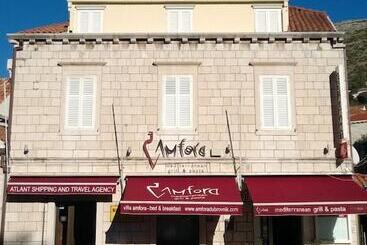پانسیون Villa Amfora