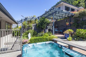 تختخواب و صبحانه Coronet View Apartments