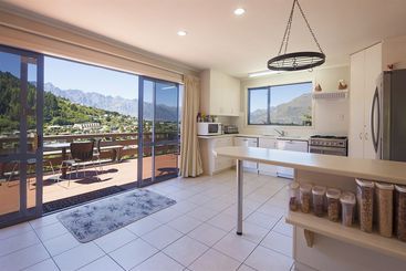تختخواب و صبحانه Coronet View Apartments
