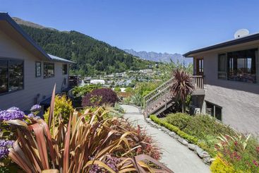 تختخواب و صبحانه Coronet View Apartments
