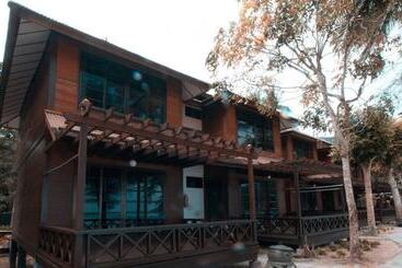 Otel Arwana Perhentian Eco & Beach Resort