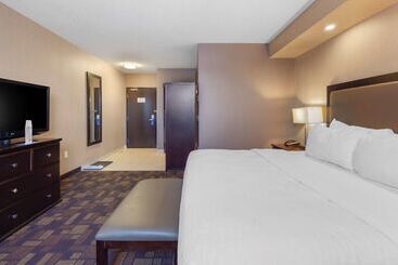 هتل Best Western Plus Fox Creek