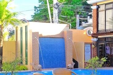 هتل Boracay Holiday Resort