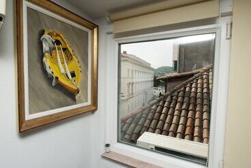 Hotel Damira Rooms