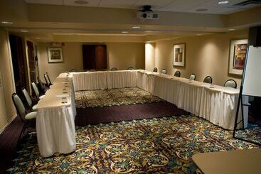 هتل Hawthorn Suites By Wyndham Williamsville Buffalo Airport