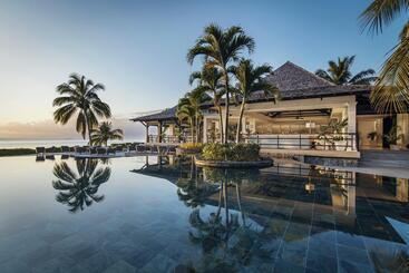 هتل Lux Le Morne Resort
