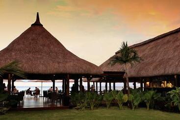 هتل Lux Le Morne Resort