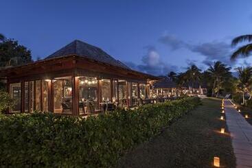 هتل Lux Le Morne Resort
