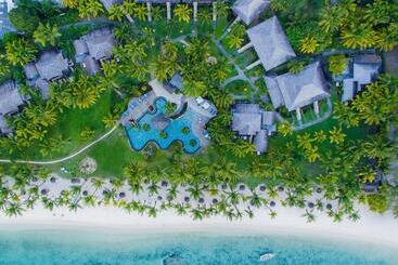هتل Lux Le Morne Resort