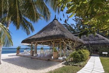 هتل Lux Le Morne Resort