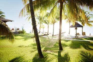 هتل Lux Le Morne Resort