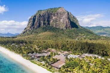 هتل Lux Le Morne Resort
