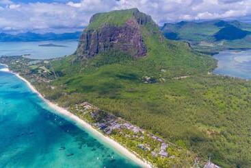 هتل Lux Le Morne Resort