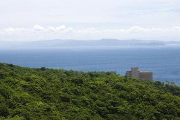 هتل New Awaji