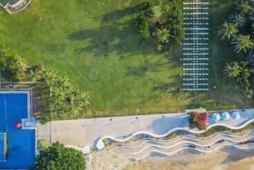 هتل Sheraton Huizhou Beach Resort