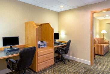 هتل Staybridge Suites   Brownsville, An Ihg