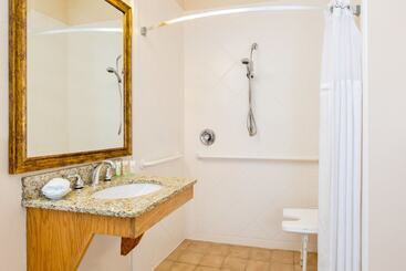 هتل Staybridge Suites   Brownsville, An Ihg