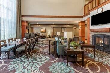 هتل Staybridge Suites Davenport, An Ihg