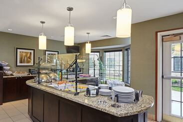 هتل Staybridge Suites Davenport, An Ihg