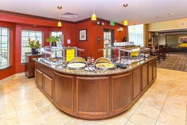 هتل Staybridge Suites Great Falls, An Ihg