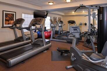 هتل Staybridge Suites Indianapolis Airport, An Ihg