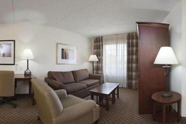 هتل Staybridge Suites Indianapolis Airport, An Ihg