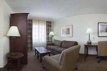 هتل Staybridge Suites Indianapolis Airport, An Ihg