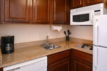 هتل Staybridge Suites Indianapolis Airport, An Ihg