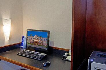 هتل Staybridge Suites Palmdale, An Ihg